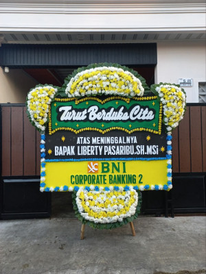 Papan Bunga Duka di Sambungmacan