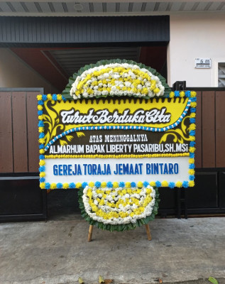 Papan Bunga Duka di Sambungmacan