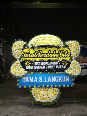 Papan Bunga Duka di Sambungmacan